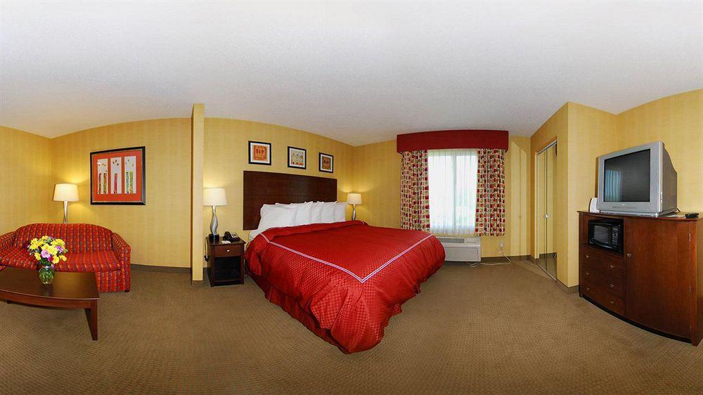 Quality Suites Stratford Exterior photo