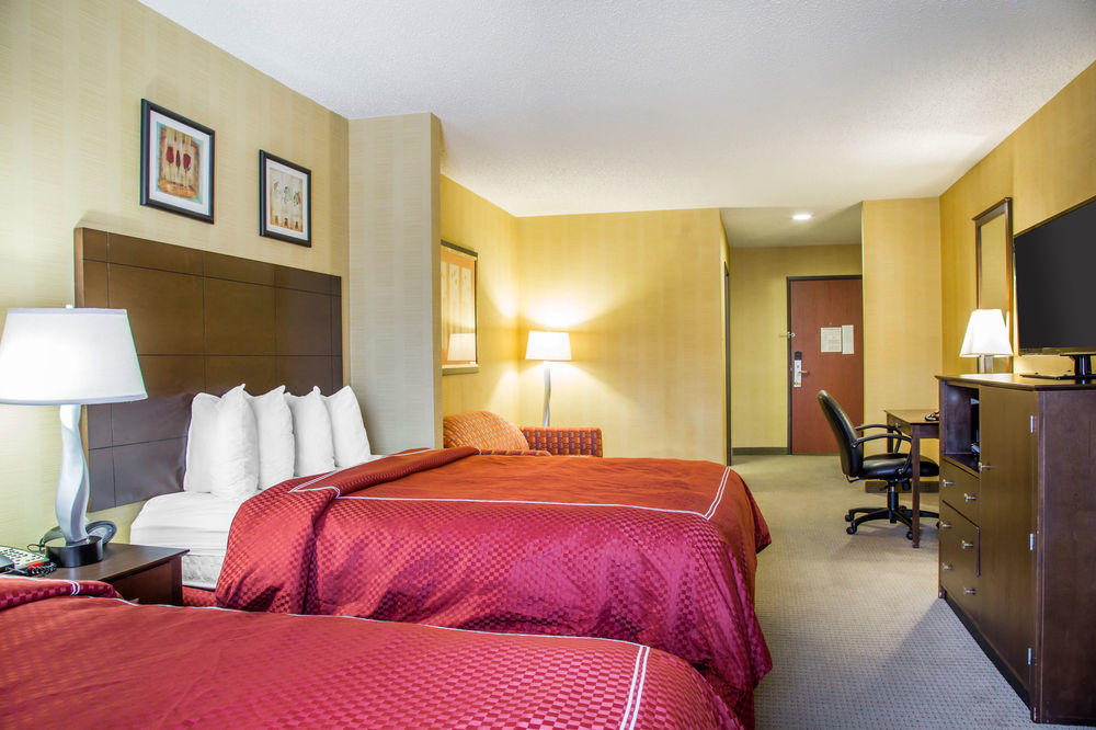 Quality Suites Stratford Exterior photo